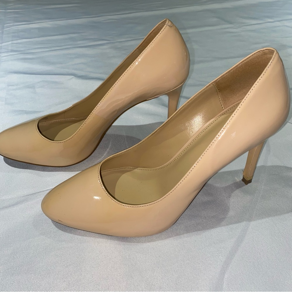 Michael Kors Tan Stiletto Heels with Sleek Silhouette Size 9M